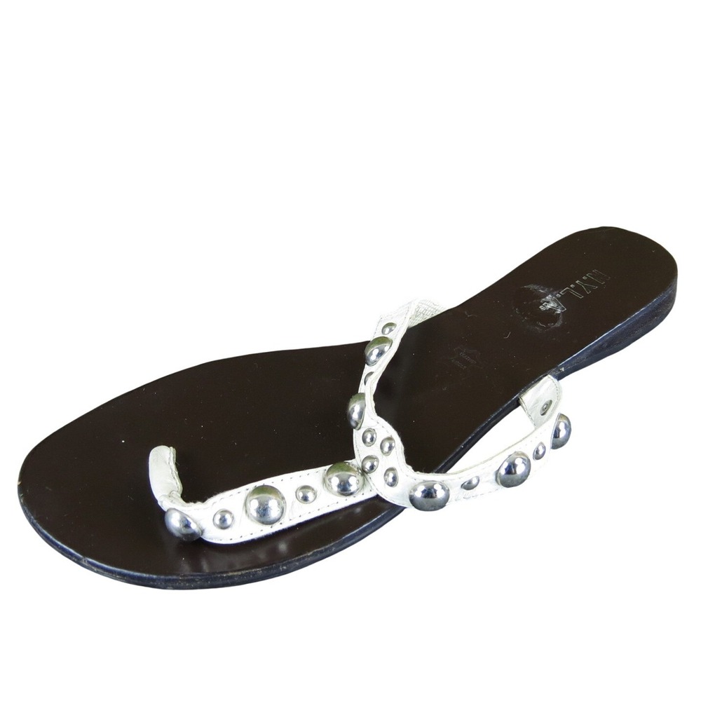 N.Y.L.A. Women T-Strap White Leather Sz 8.5 Medium Gently Used 2025